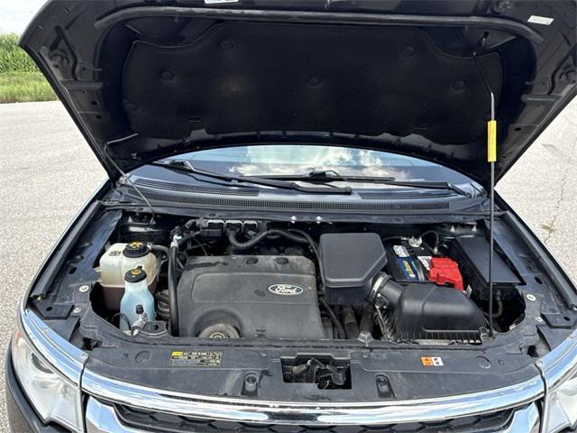 2014 Tuxedo Black Metallic Ford Edge