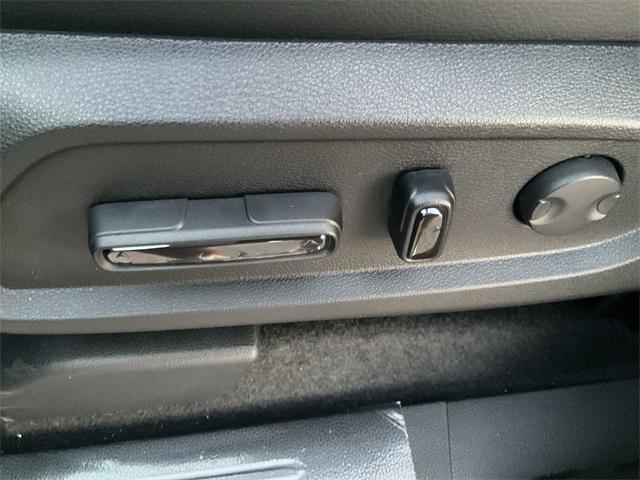 new 2025 Honda Pilot car, priced at $55,305