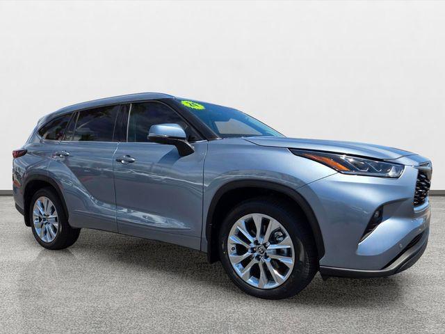 used 2024 Toyota Highlander car, priced at $41,288