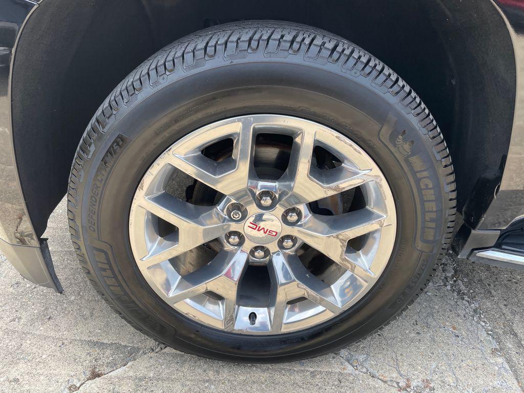used 2018 GMC Yukon car, priced at $25,925