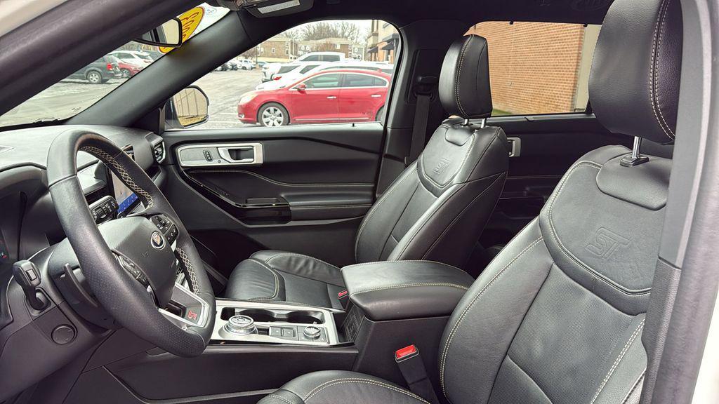 used 2023 Ford Explorer car, priced at $35,931