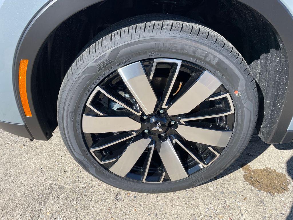 new 2026 Mitsubishi Outlander car, priced at $38,440