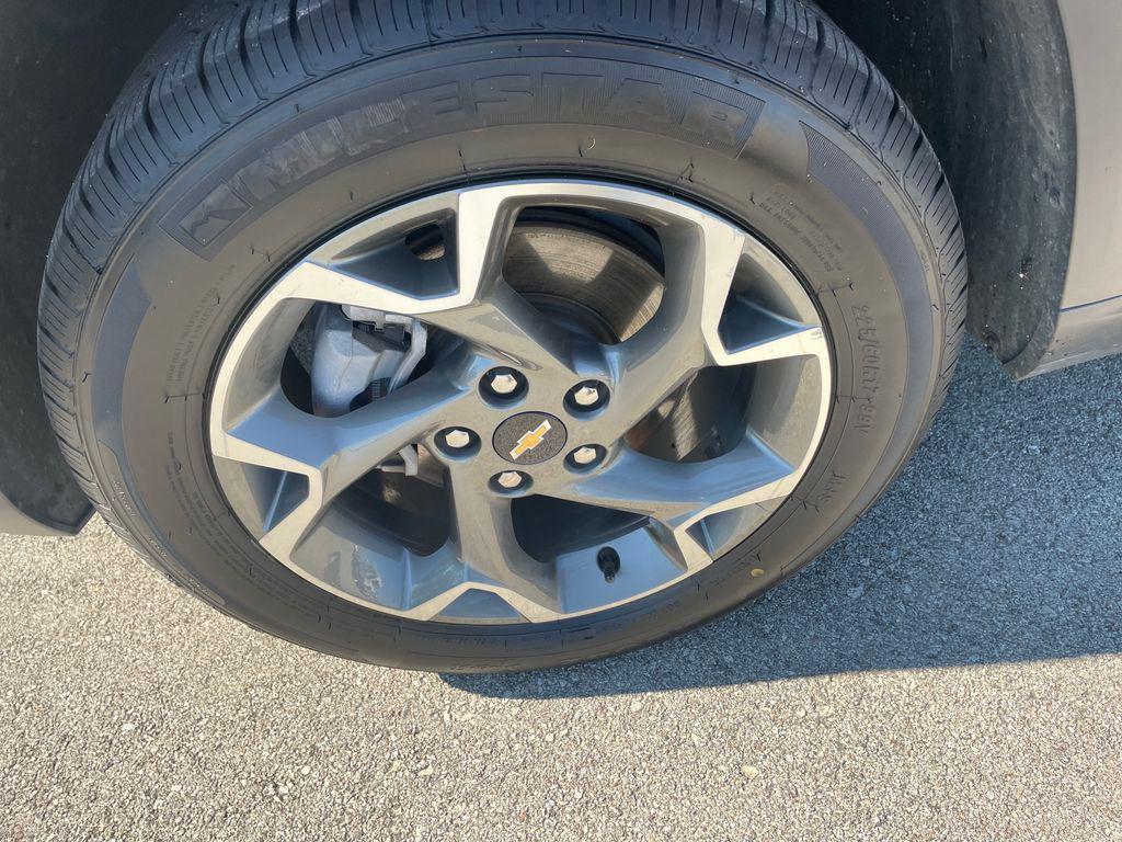 used 2025 Chevrolet Equinox car, priced at $27,650