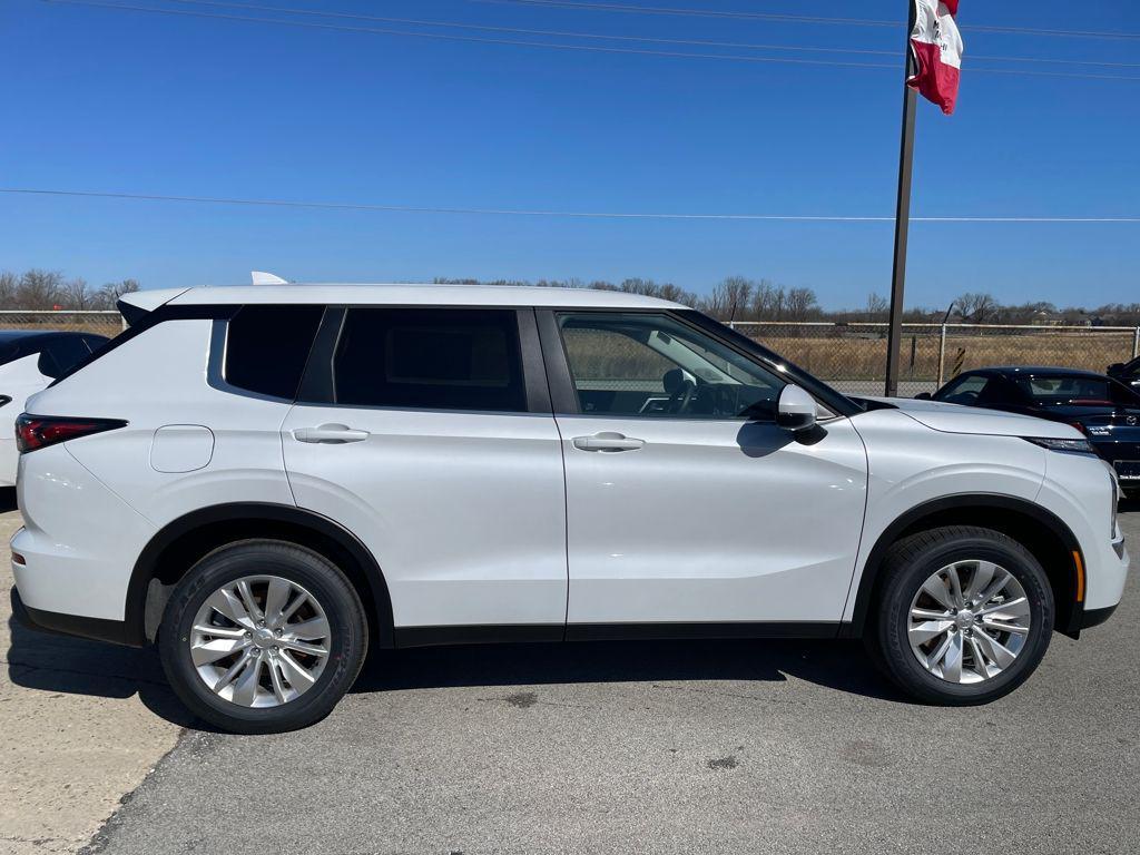 new 2026 Mitsubishi Outlander car, priced at $34,530