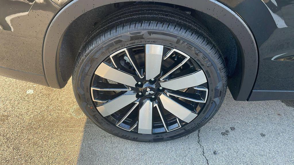 new 2026 Mitsubishi Outlander car, priced at $38,240