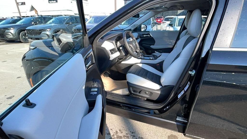 new 2026 Mitsubishi Outlander car, priced at $38,240