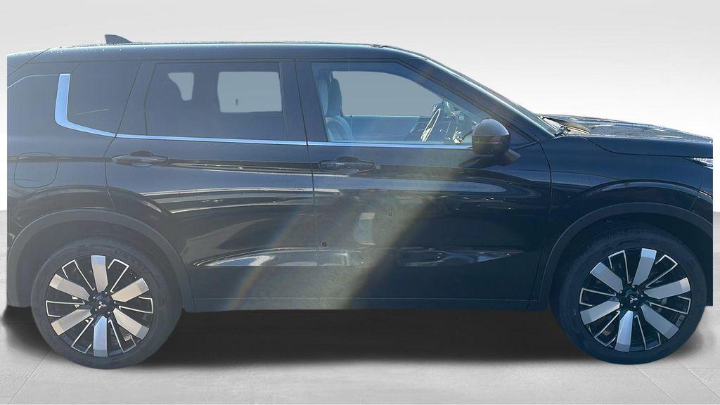 new 2026 Mitsubishi Outlander car, priced at $37,240