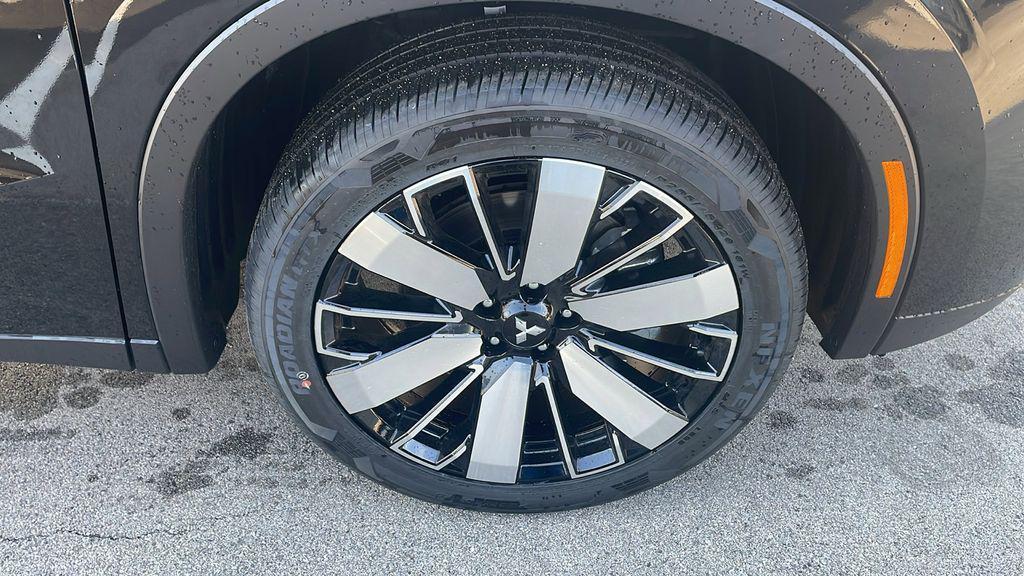 new 2026 Mitsubishi Outlander car, priced at $38,240