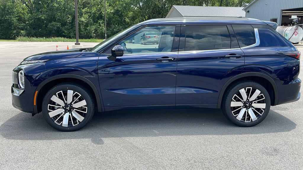new 2025 Mitsubishi Outlander car, priced at $40,155