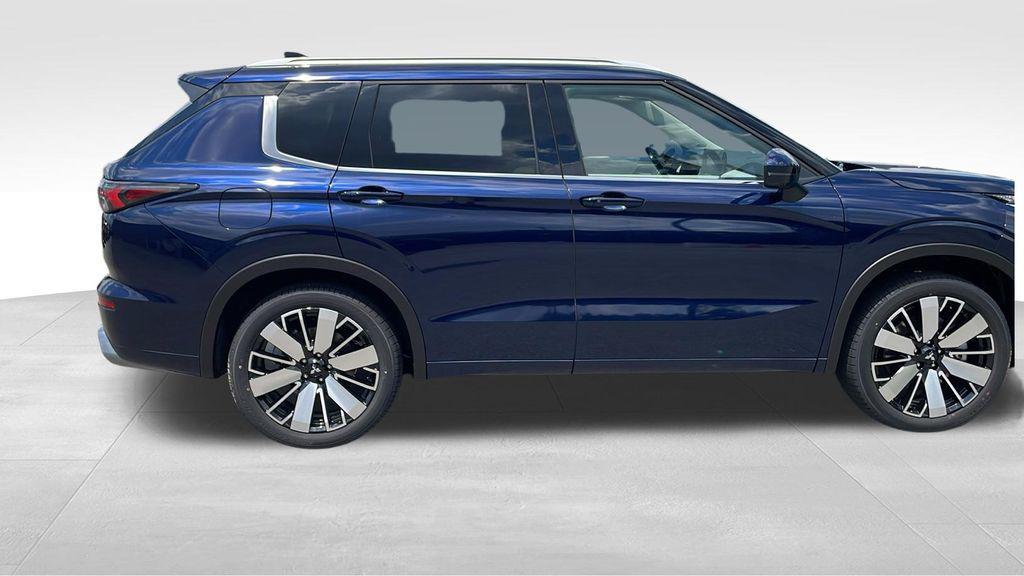 new 2025 Mitsubishi Outlander car, priced at $41,365