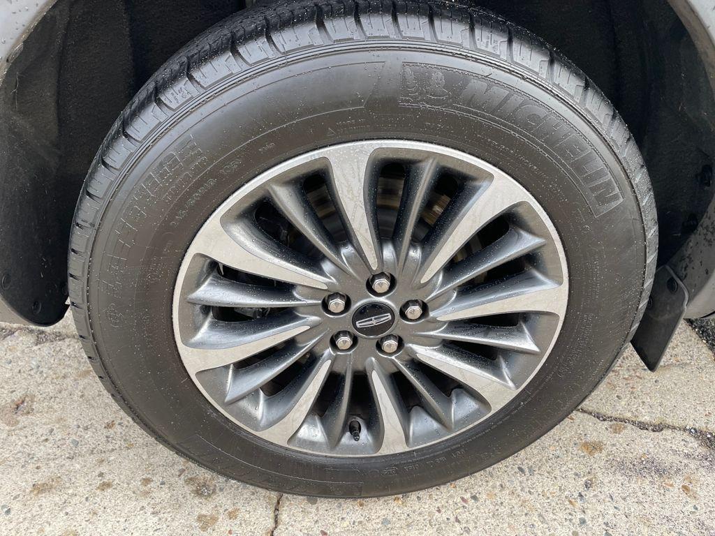 used 2022 Lincoln Nautilus car, priced at $31,613