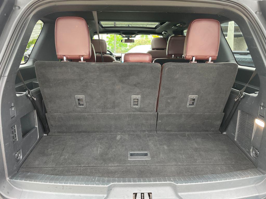 used 2024 Ford Expedition car, priced at $42,088