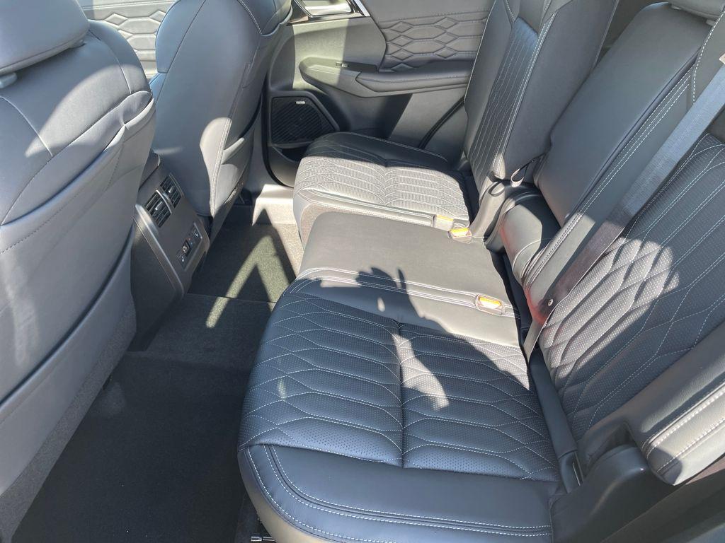 new 2026 Mitsubishi Outlander car, priced at $39,889