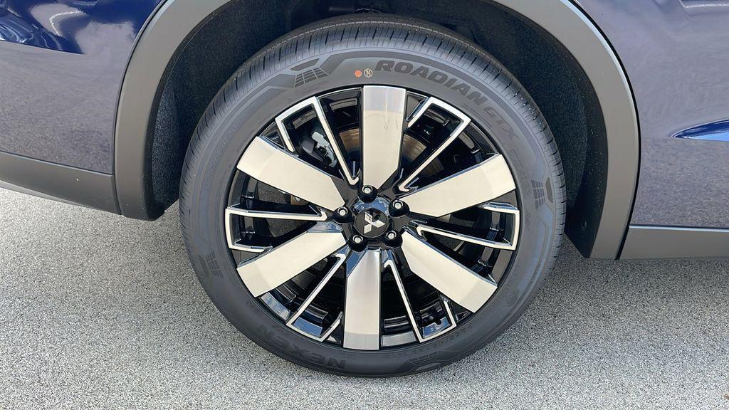 new 2025 Mitsubishi Outlander car, priced at $35,988