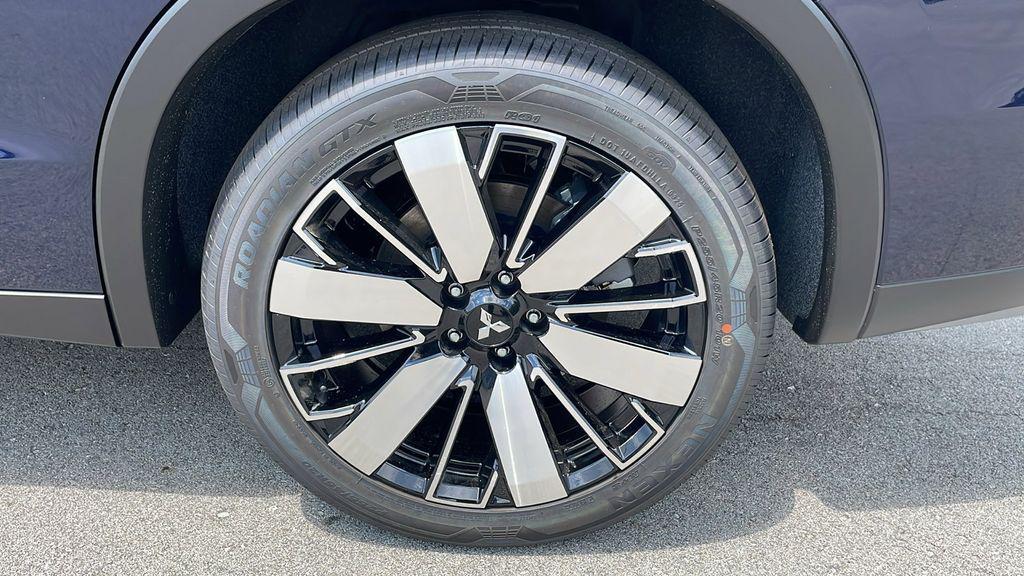 new 2025 Mitsubishi Outlander car, priced at $35,988