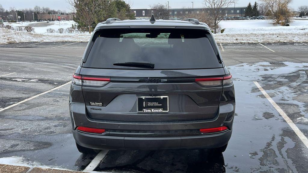 used 2022 Jeep Grand Cherokee car, priced at $24,917