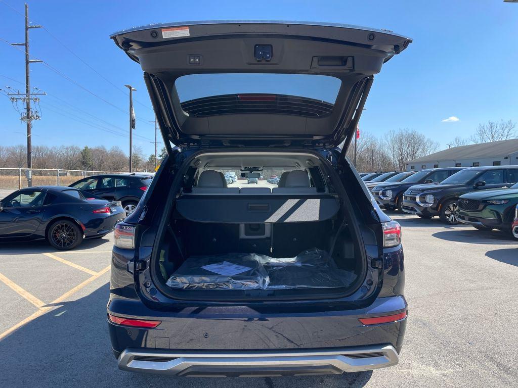 new 2026 Mitsubishi Outlander car, priced at $38,115