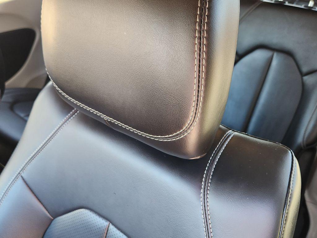 used 2024 Chrysler Pacifica Hybrid car, priced at $25,987