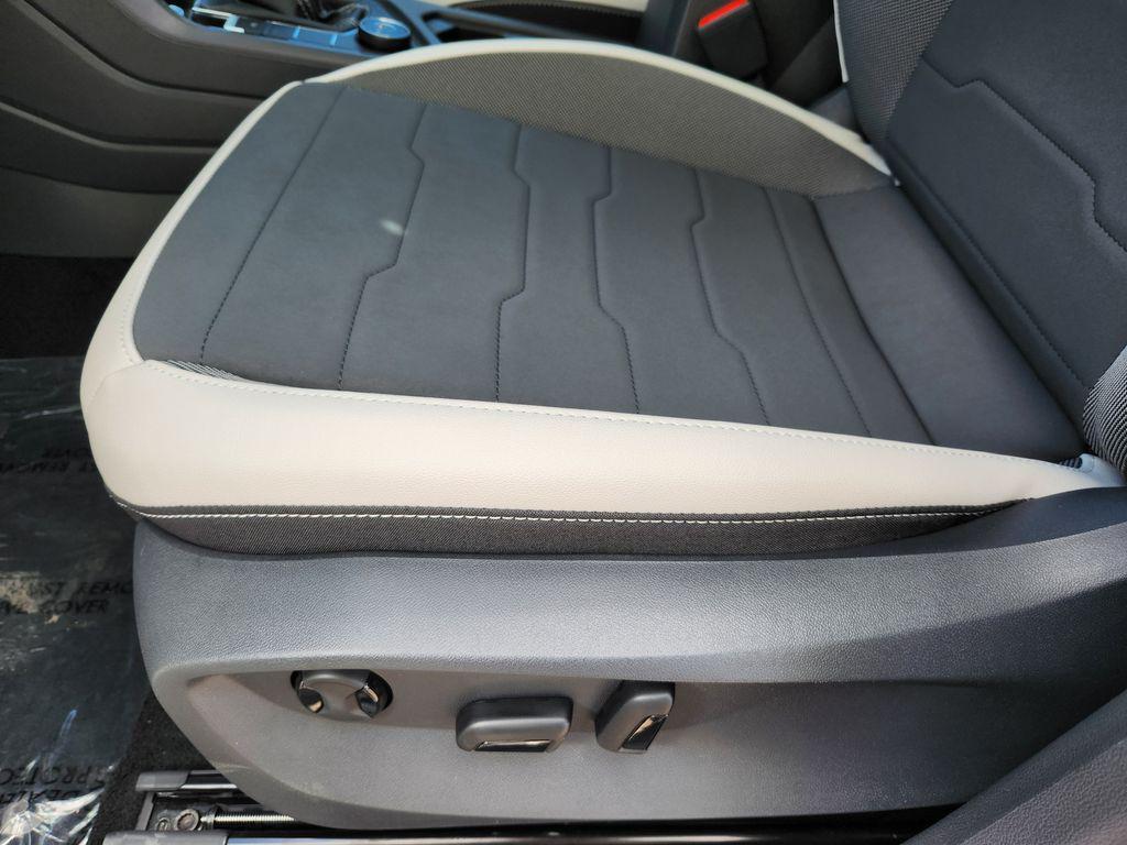 new 2026 Volkswagen Taos car