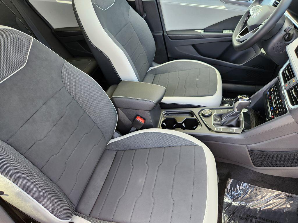 new 2026 Volkswagen Taos car