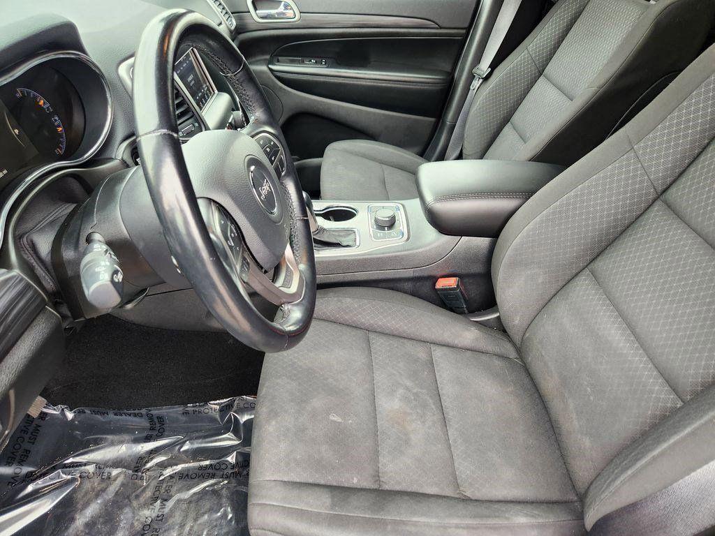 used 2021 Jeep Grand Cherokee car, priced at $22,549