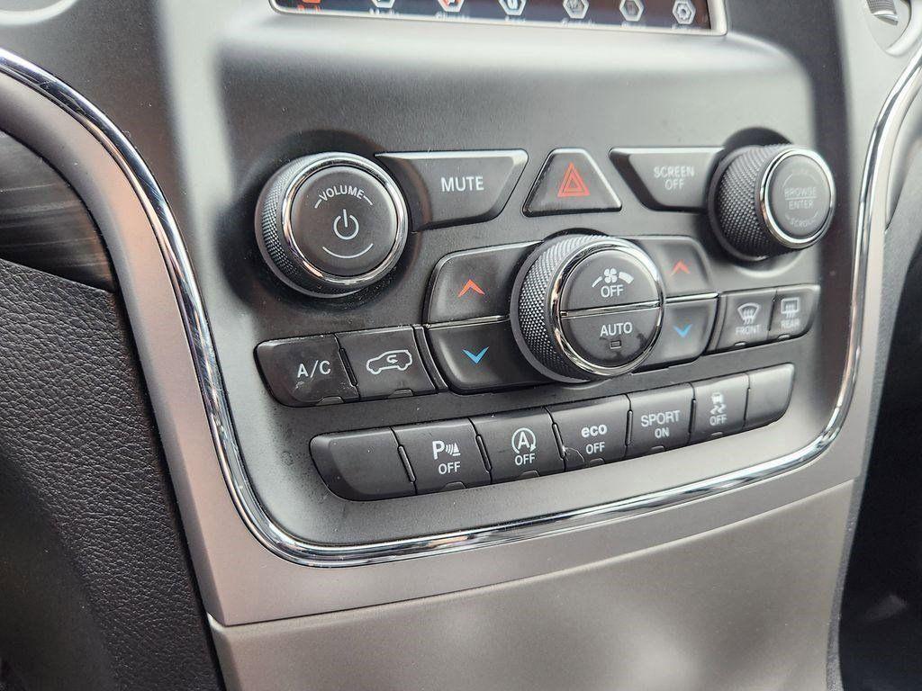 used 2021 Jeep Grand Cherokee car, priced at $22,549