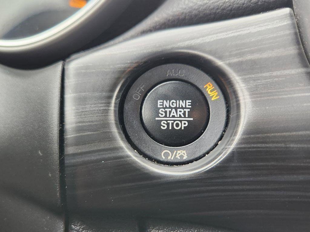 used 2021 Jeep Grand Cherokee car, priced at $22,549