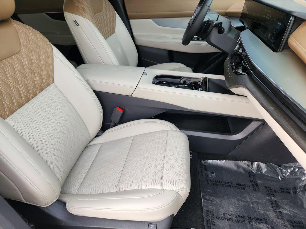 used 2025 Nissan Murano car, priced at $39,549