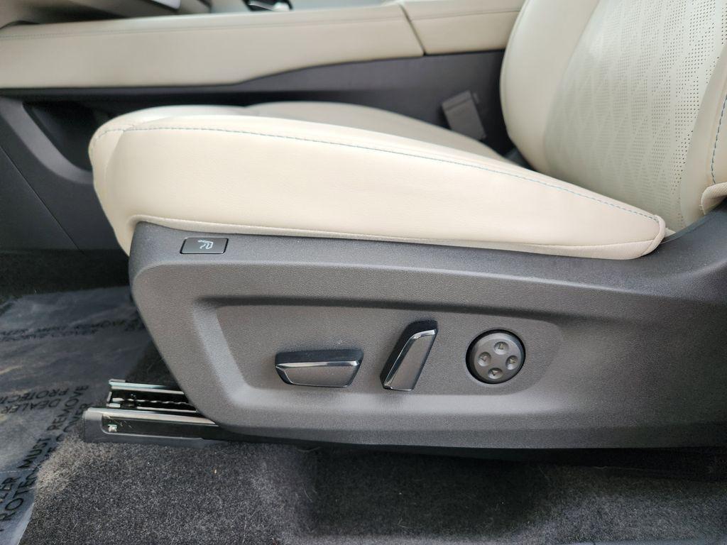 used 2025 Nissan Murano car, priced at $39,549