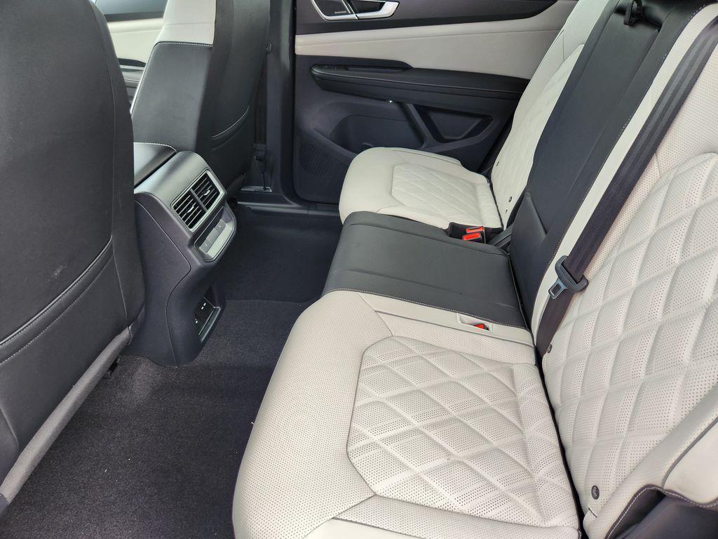 new 2026 Volkswagen Atlas Cross Sport car