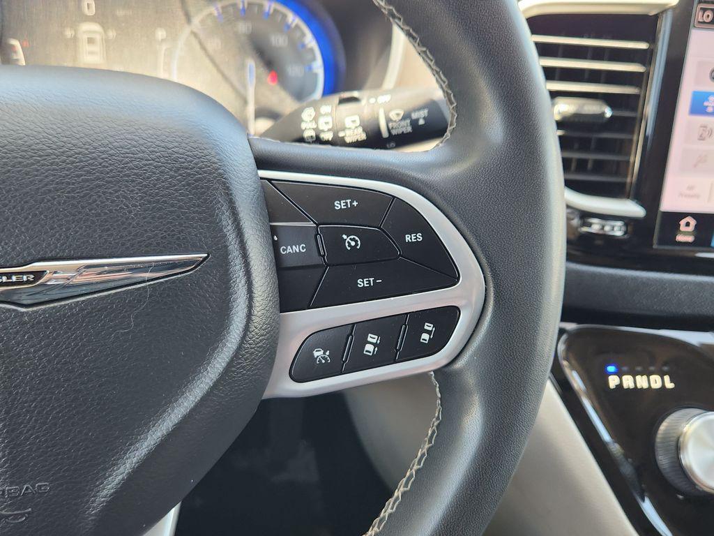 used 2022 Chrysler Pacifica car, priced at $21,148
