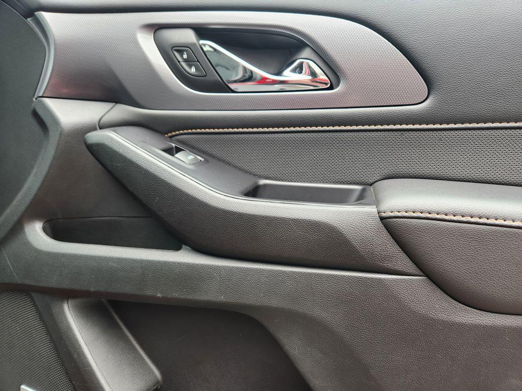 used 2020 Chevrolet Traverse car, priced at $19,999