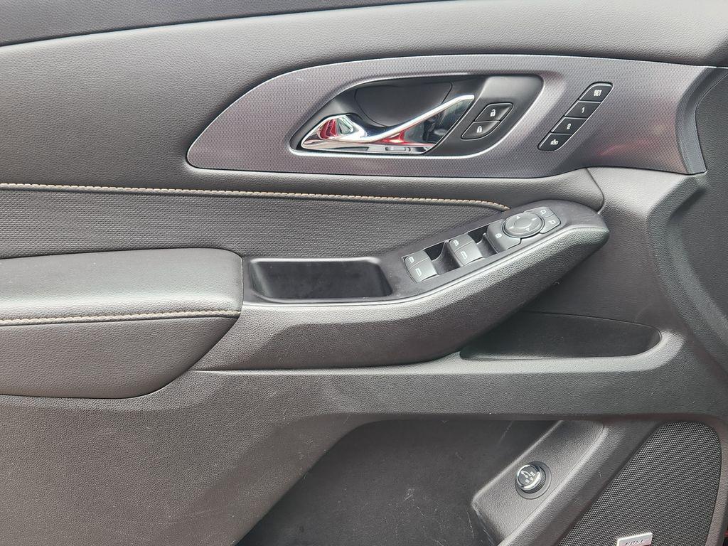 used 2020 Chevrolet Traverse car, priced at $19,999