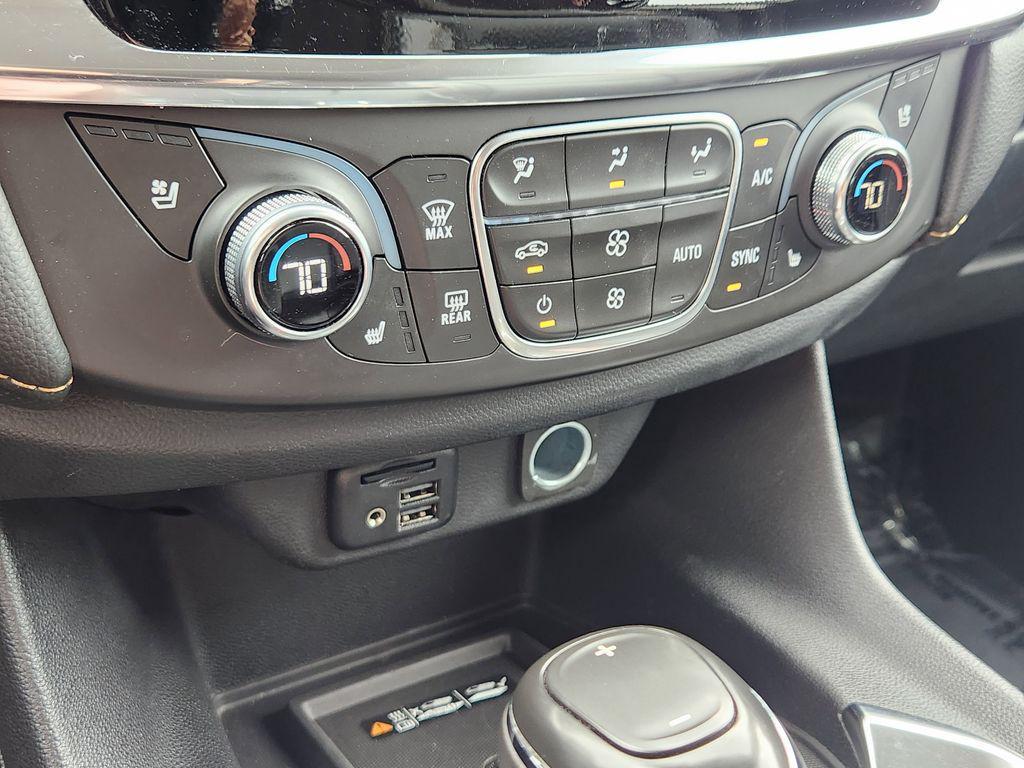 used 2020 Chevrolet Traverse car, priced at $19,999