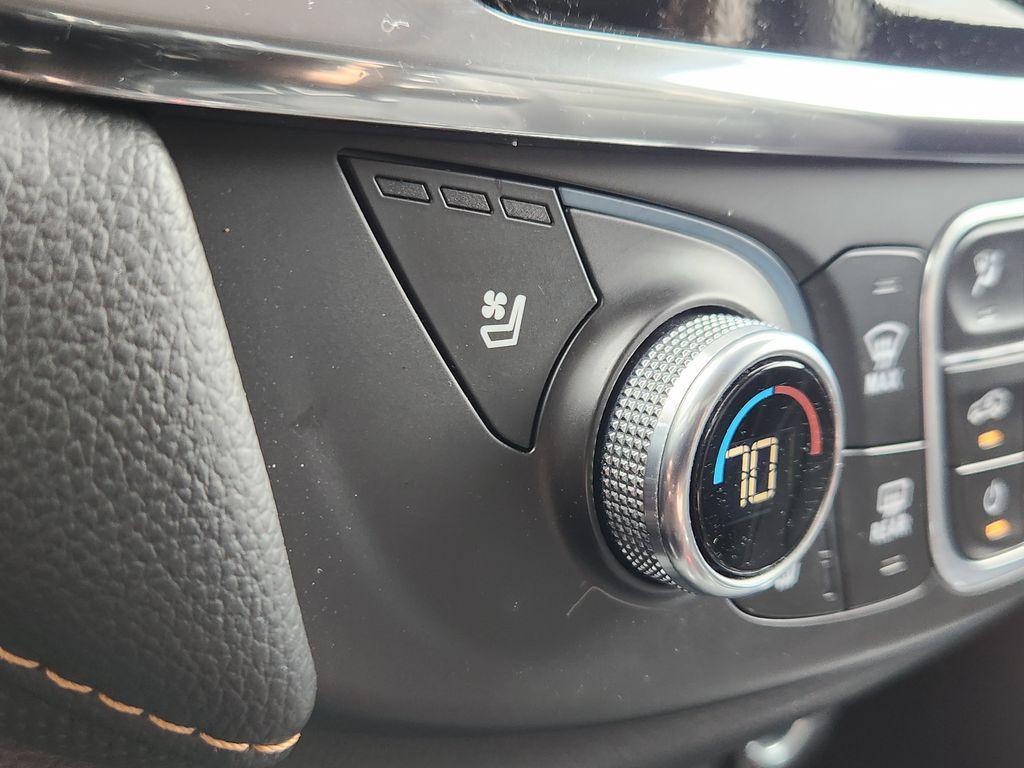 used 2020 Chevrolet Traverse car, priced at $19,999