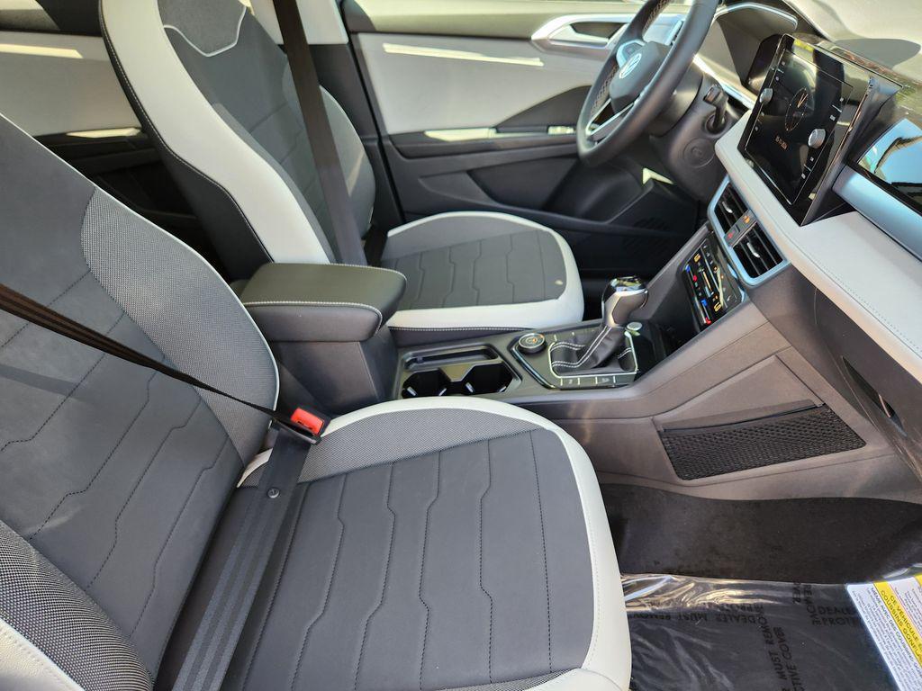 new 2026 Volkswagen Taos car