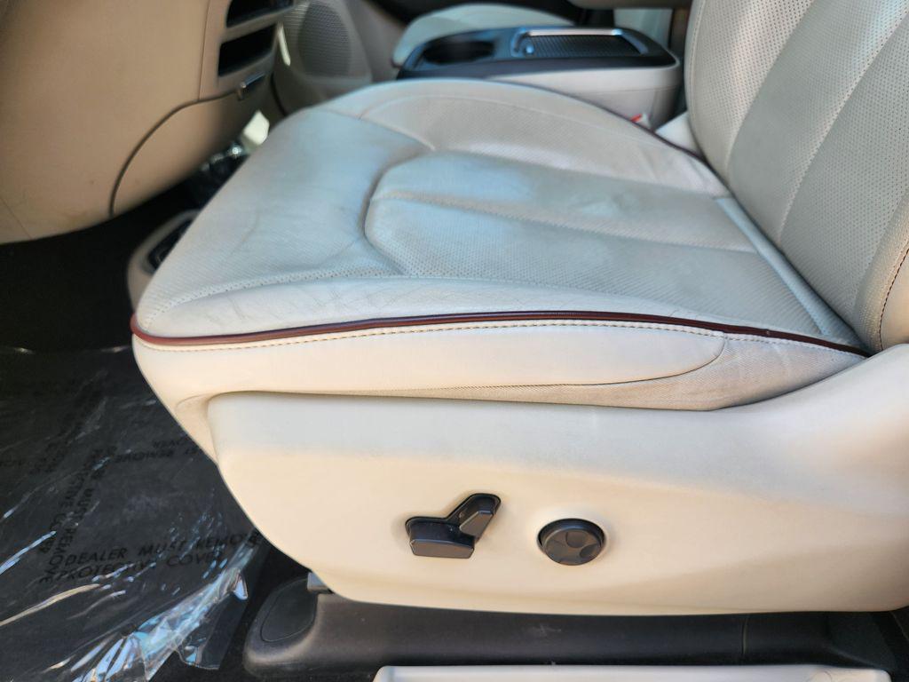 used 2020 Chrysler Pacifica car, priced at $21,133