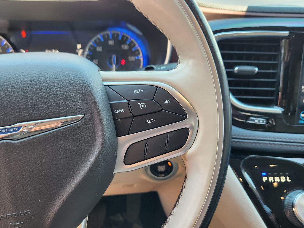 used 2020 Chrysler Pacifica car, priced at $21,133
