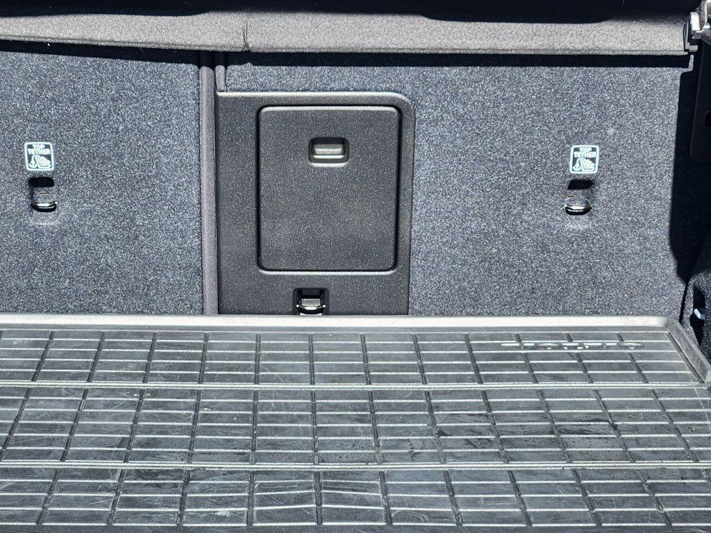 used 2022 Volvo XC40 car, priced at $26,797