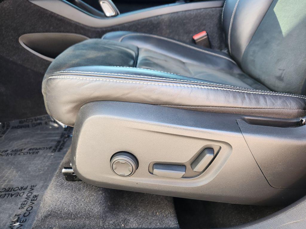 used 2022 Volvo XC40 car, priced at $26,797