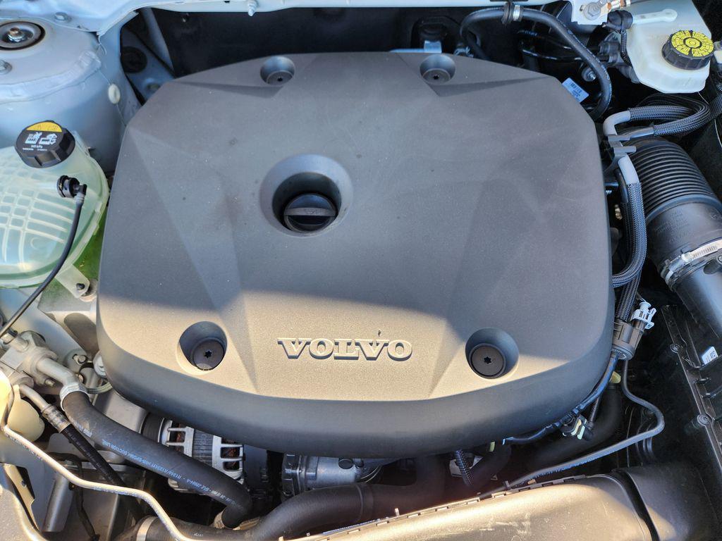 used 2022 Volvo XC40 car, priced at $26,797