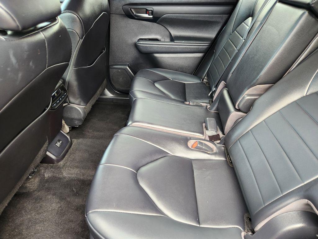 used 2023 Toyota Highlander car, priced at $38,274