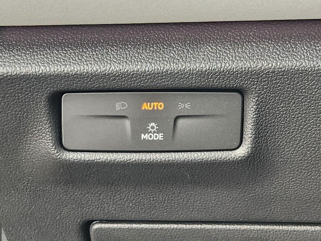 new 2025 Volkswagen Tiguan car