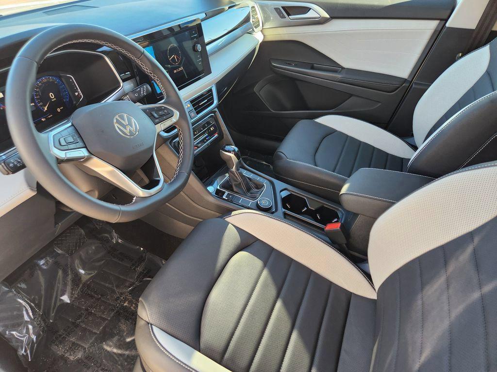 new 2026 Volkswagen Taos car