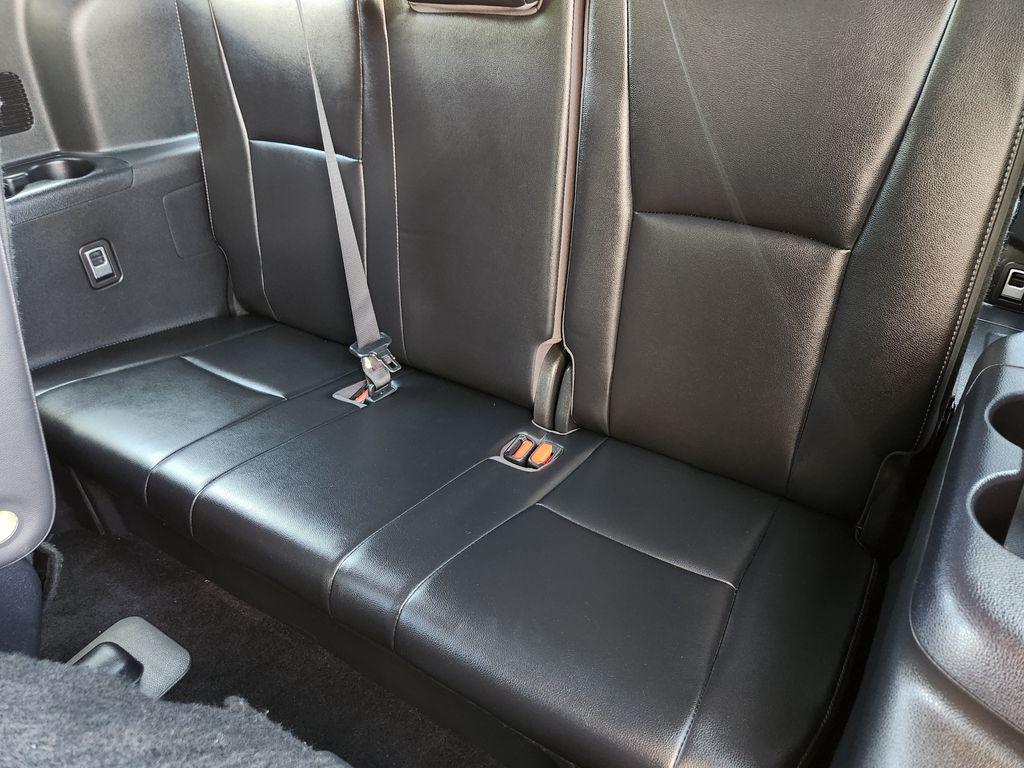 used 2021 Toyota Highlander car, priced at $33,907