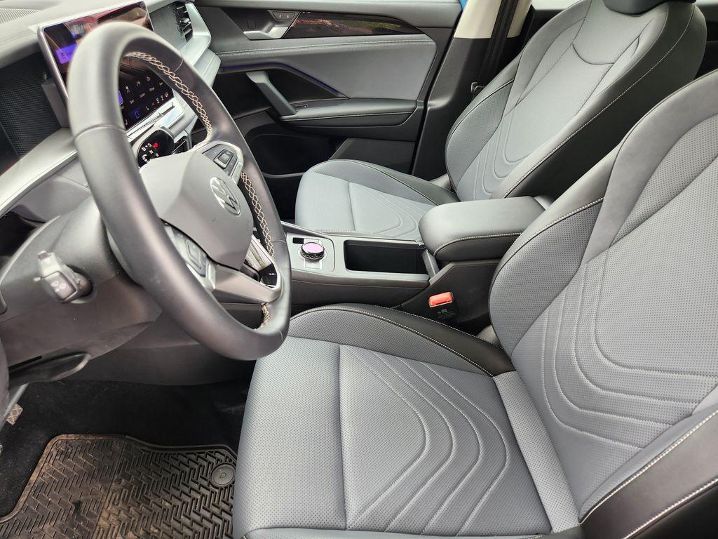 new 2025 Volkswagen Tiguan car