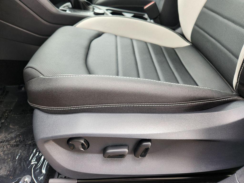new 2026 Volkswagen Taos car