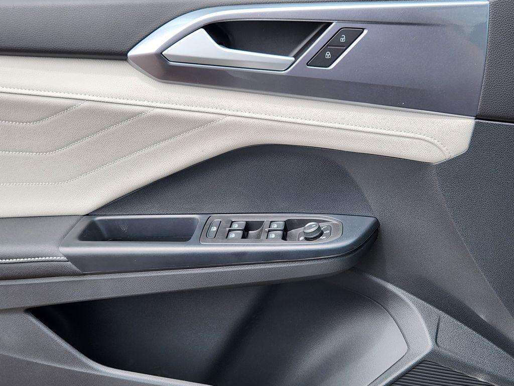 new 2026 Volkswagen Taos car