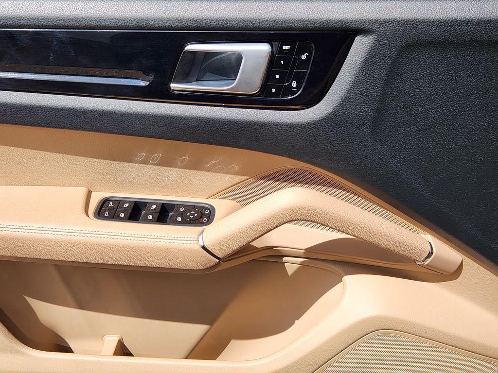 used 2019 Porsche Cayenne car, priced at $27,817