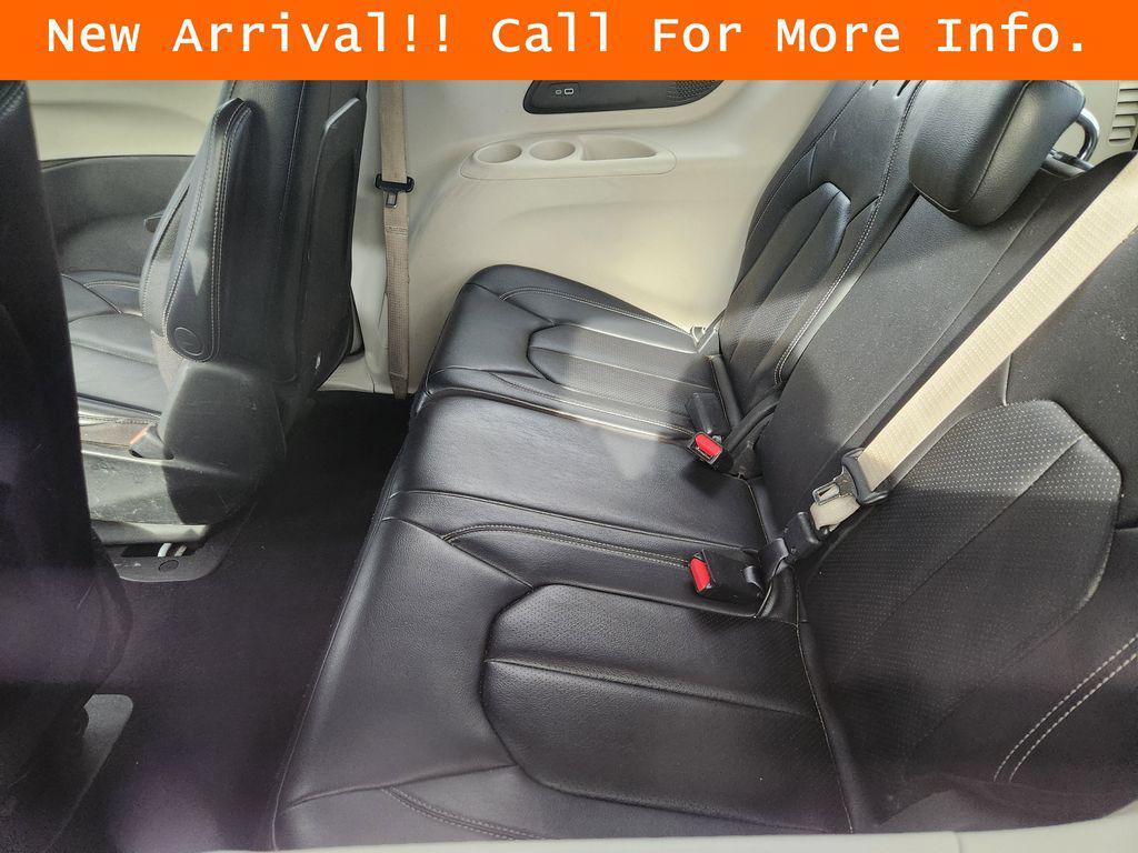 used 2022 Chrysler Pacifica Hybrid car, priced at $25,797